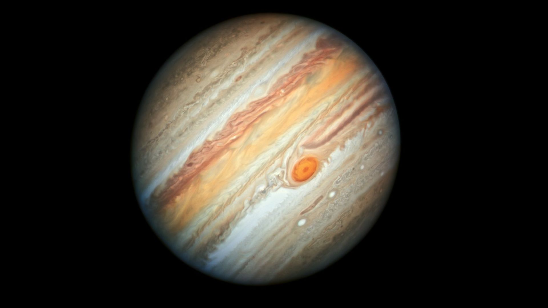 Голямото червено петно на Юпитер не се смалява