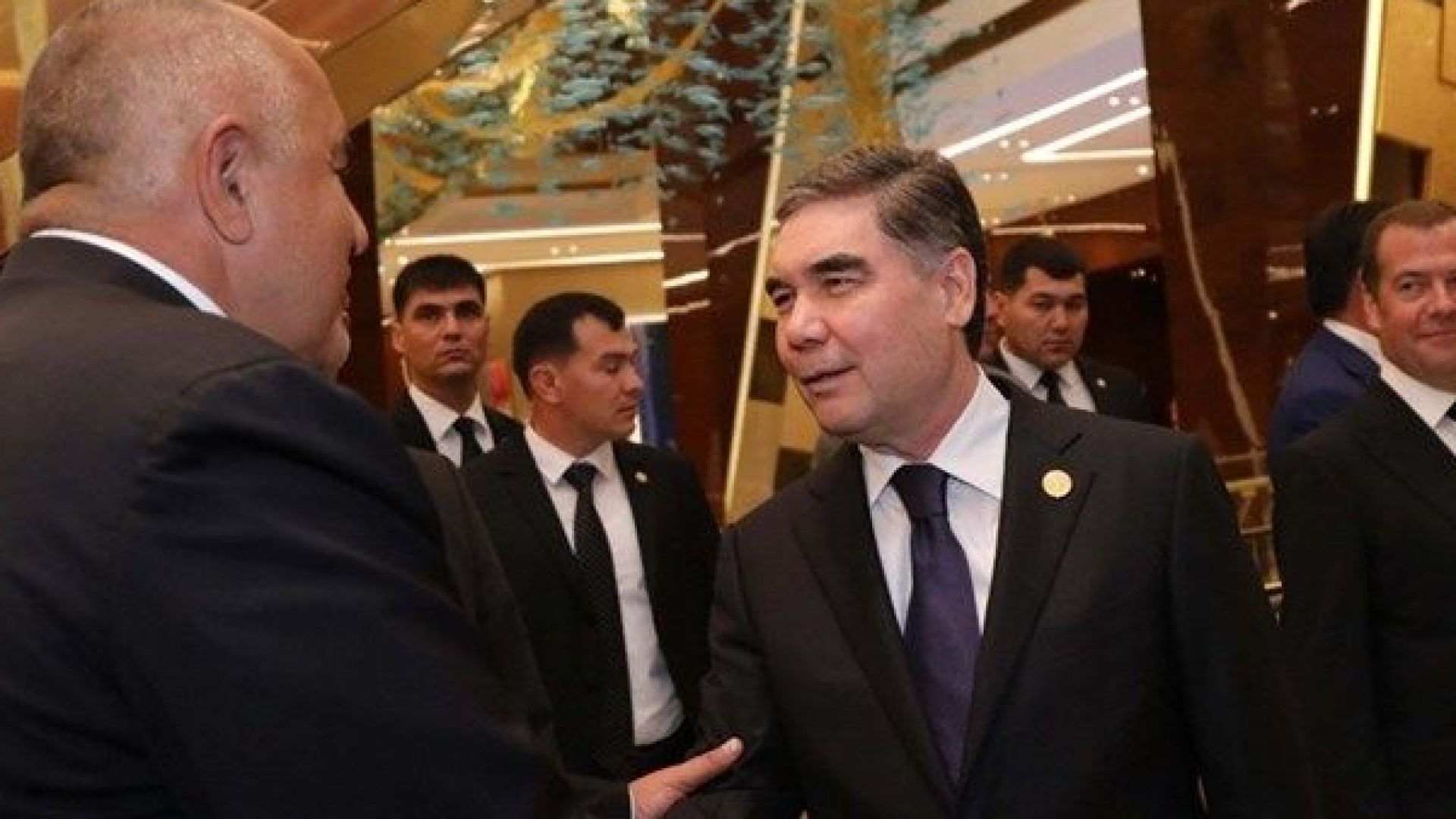 Борисов търси партньори в Каспийския регион, разговаря с вицепрезидента на Иран