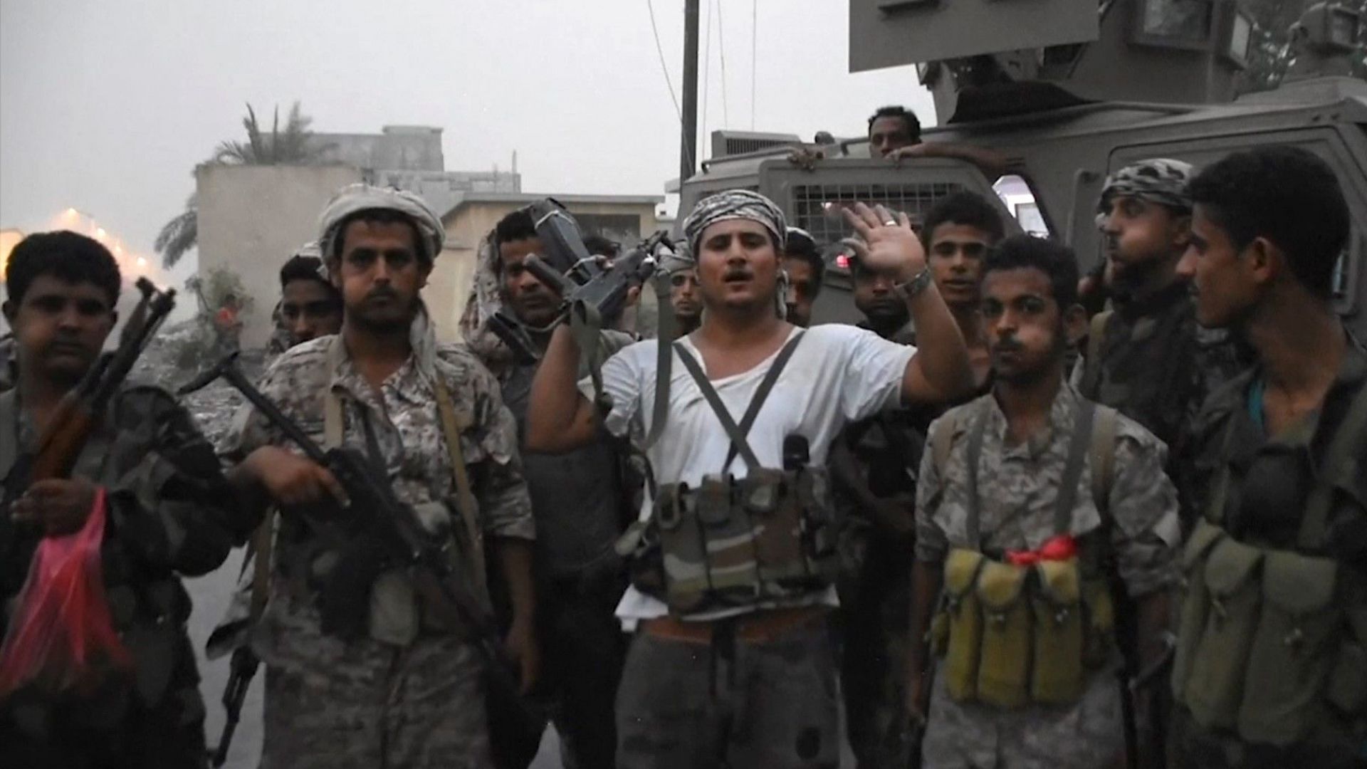 Превземането от южните сепаратисти на Аден, временното седалище на йеменското