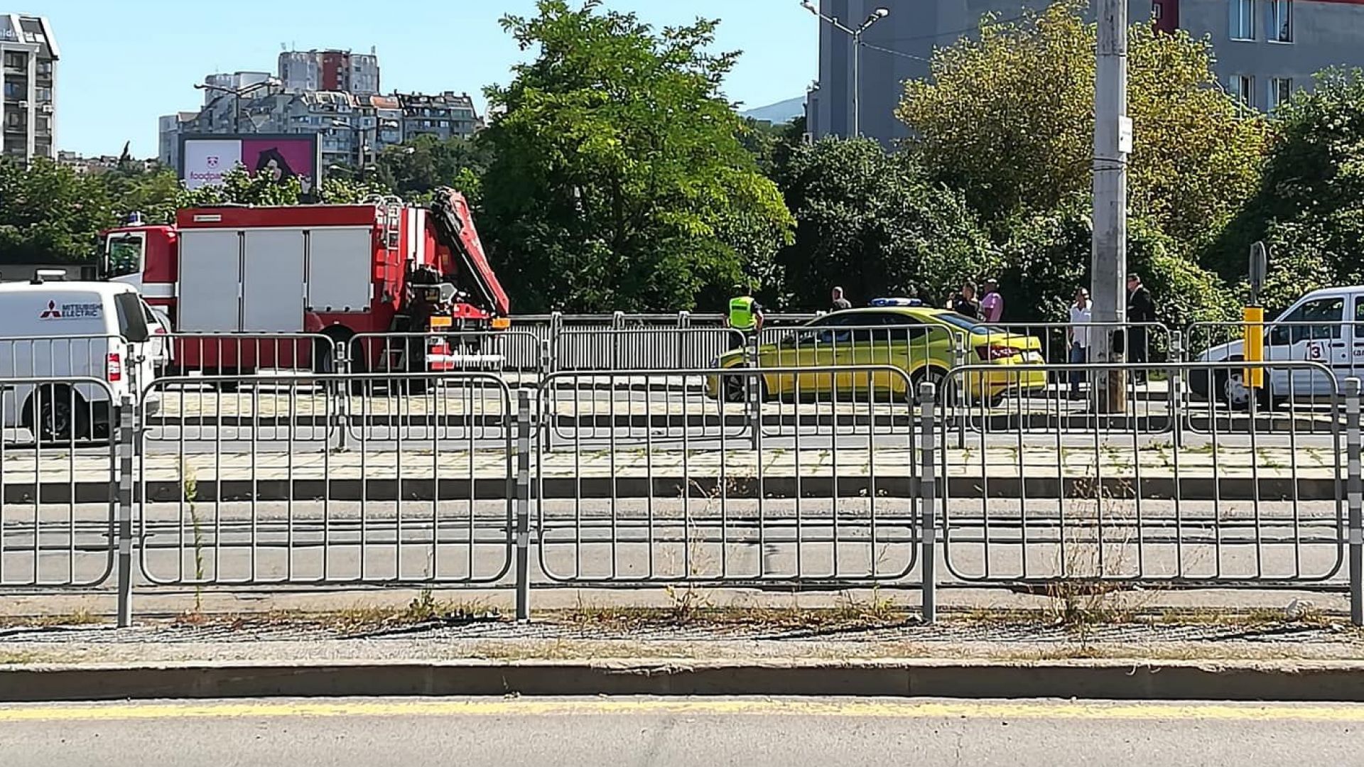 Жена на средна възраст изправи на крак полиция и пожарна