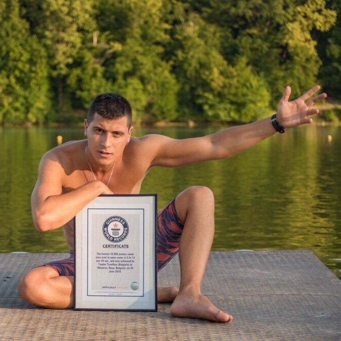 Теодор Цветков - горд със своя сертификат