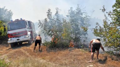 Шефът на пожарната призова в Шишманци да затварят врати прозорци