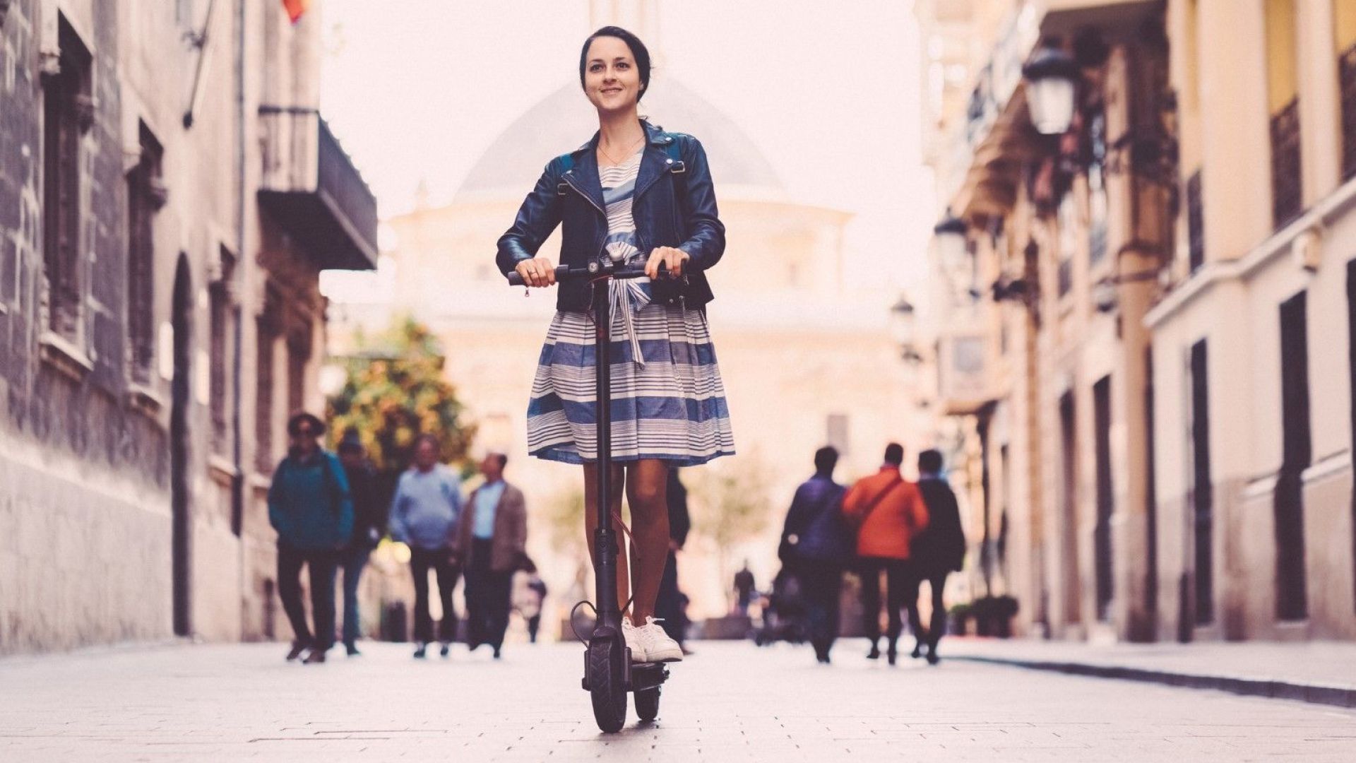 Сингапур стана поредният град взел под прицел електрическите тротинетки със