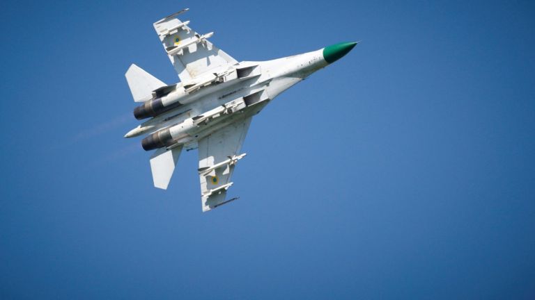 Руски изтребител Су-27 прихвана три американски и британски разузнавателни самолета