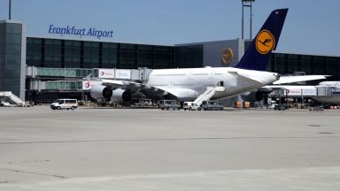  Над 150 блокирани българи на летище във Франкфурт (обновена) 