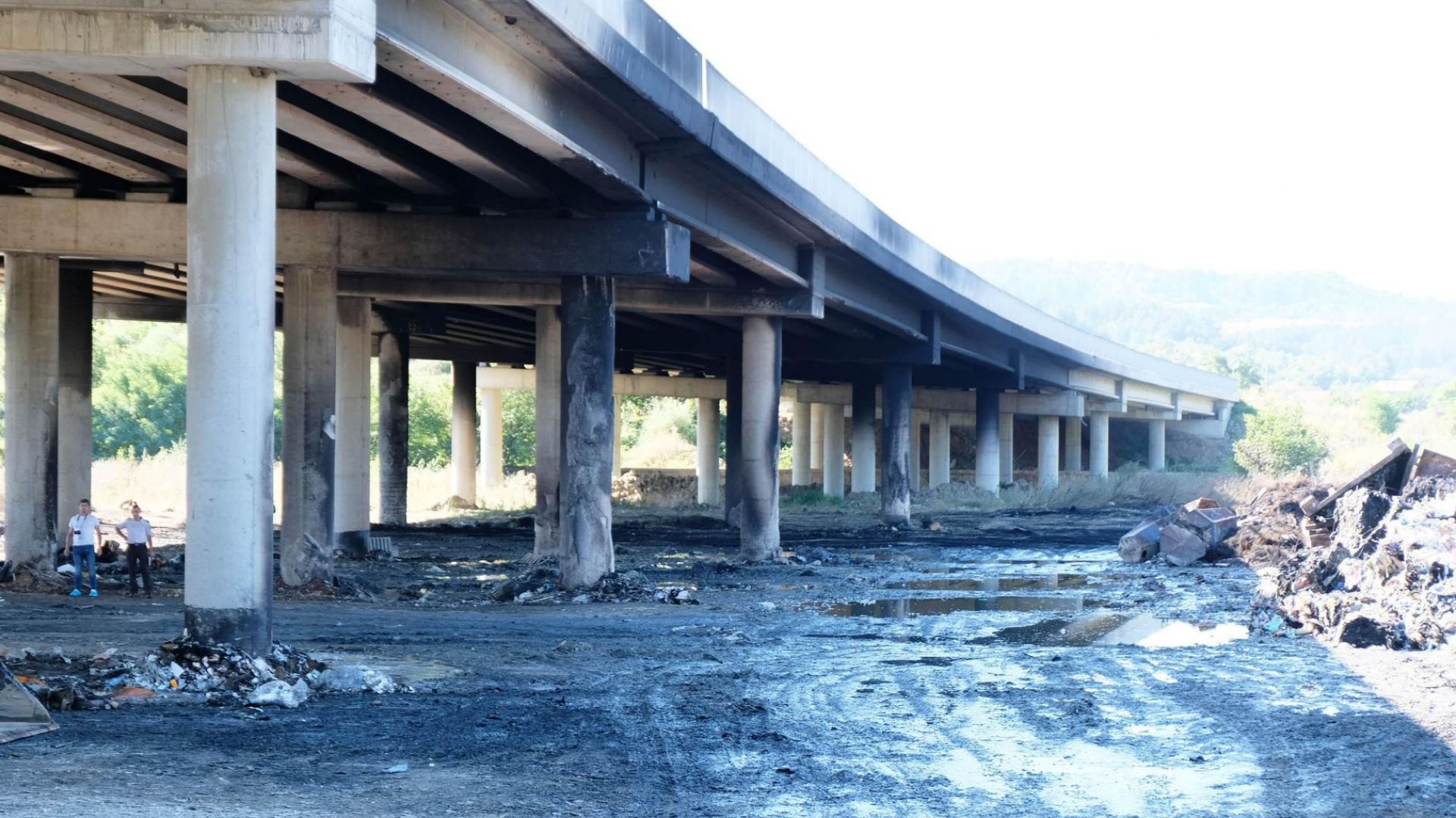 Магистрала Струма край Дупница остава затвора и през следващите дни