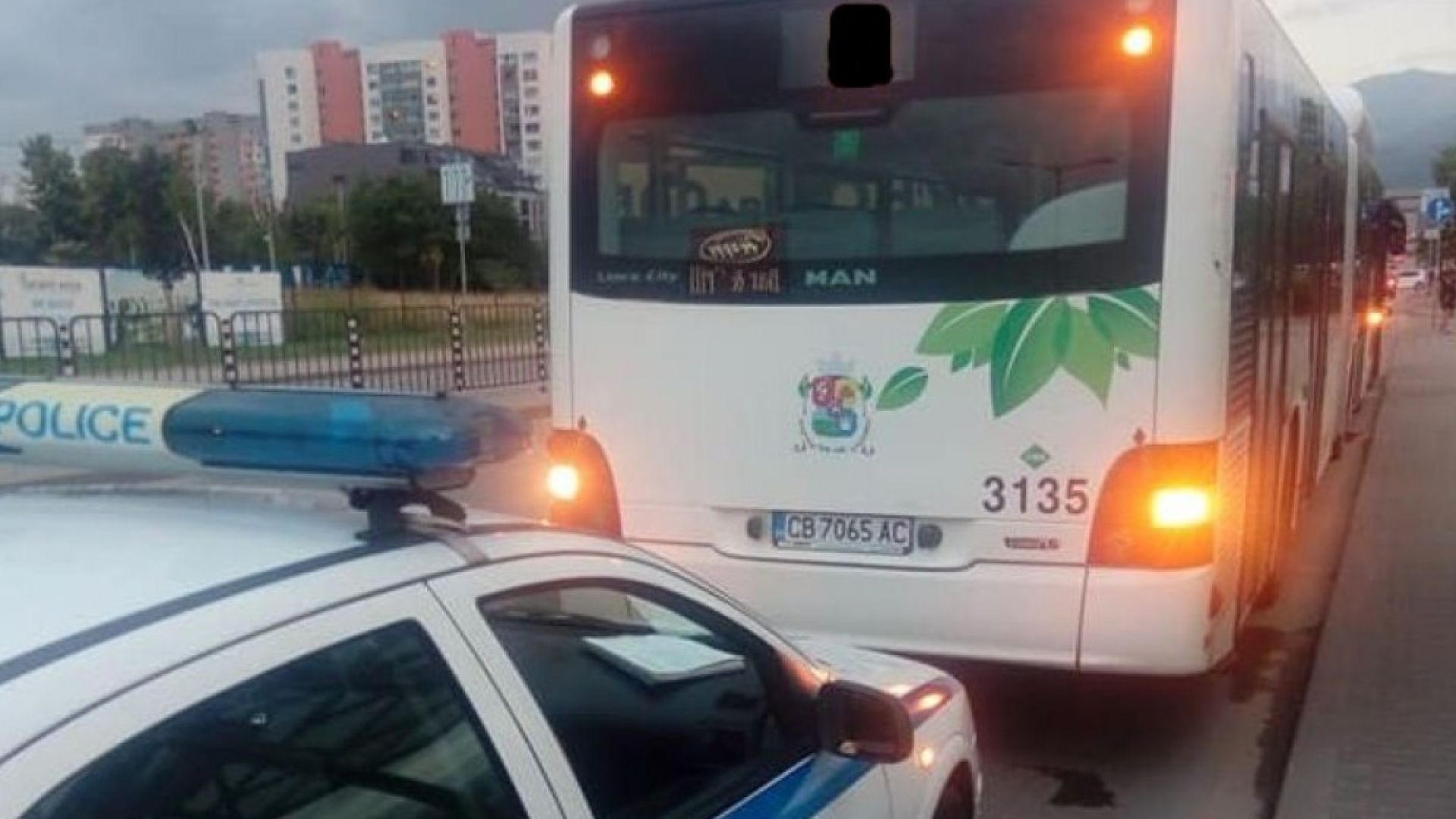 Полицията издирва мъж ударил шофьор на градски автобус по линия