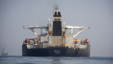 Гибралтар освободи супертанкер на Иран с 2,1 милиона барела суров петрол