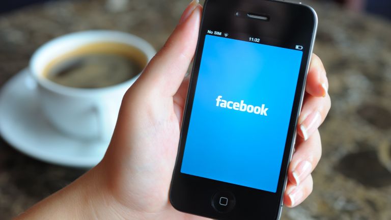Facebook ще плаща на потребителите за техните данни