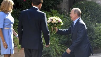 "Обяснение в любов" от Макрон към Путин преди срещата Г7 в Биариц