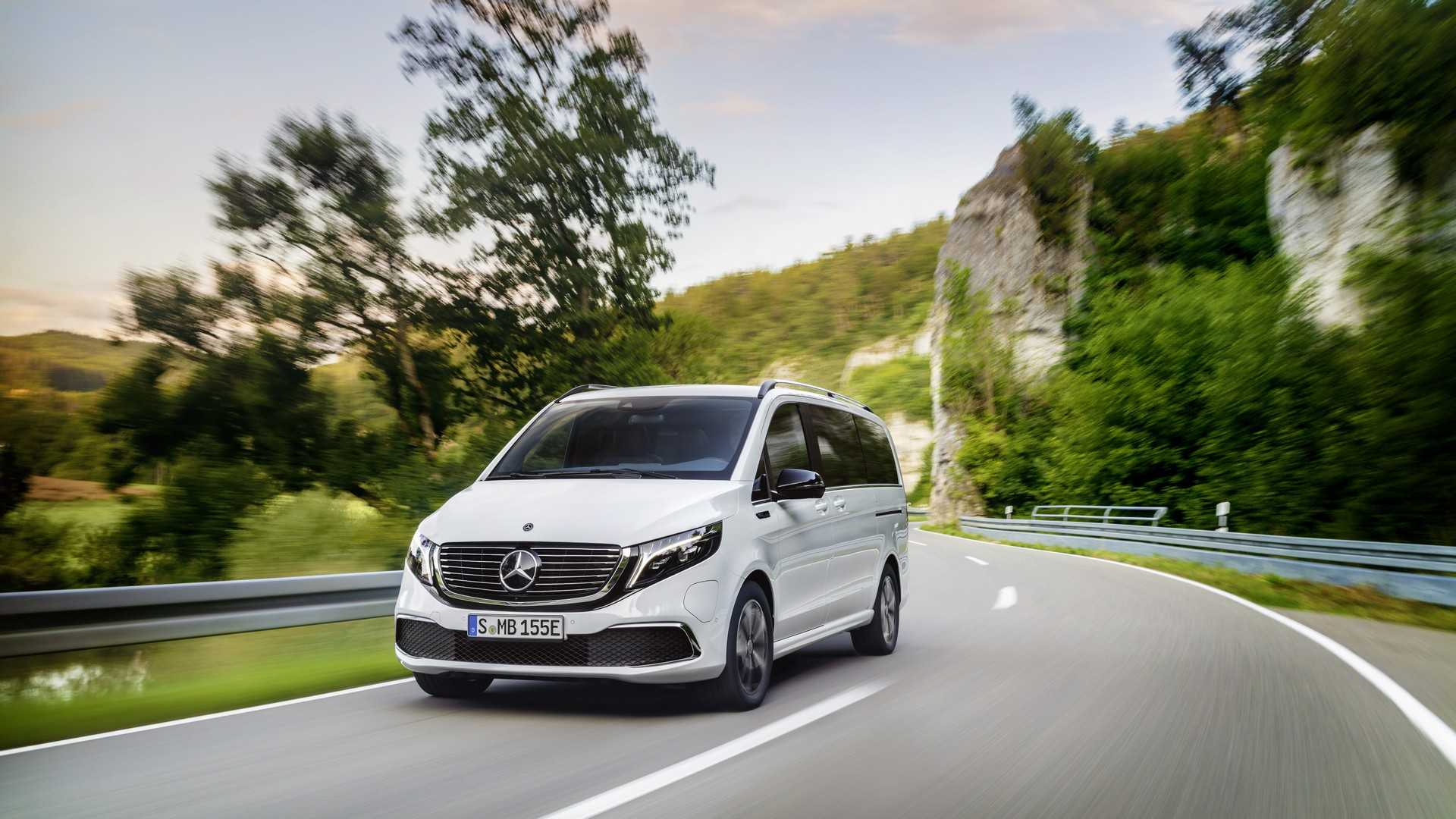 Mercedes ще прави товарни електромобили в Полша