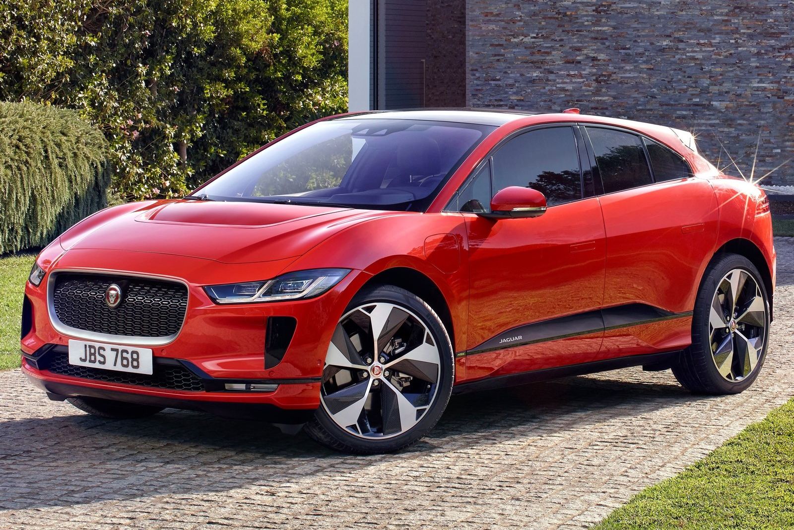 Нов Jaguar чак през 2025 г.