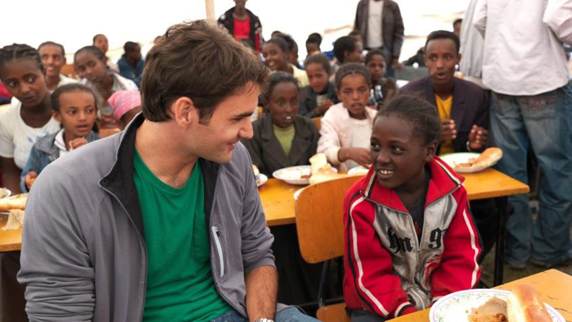 Различният Федерер: Вдъхновен от 1 милион деца