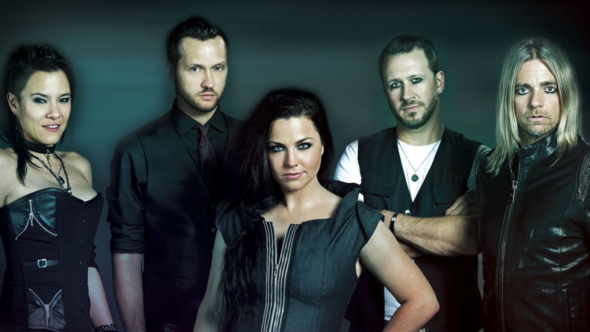 Evanescence добавят и българите SEVI към концерта на 11.09