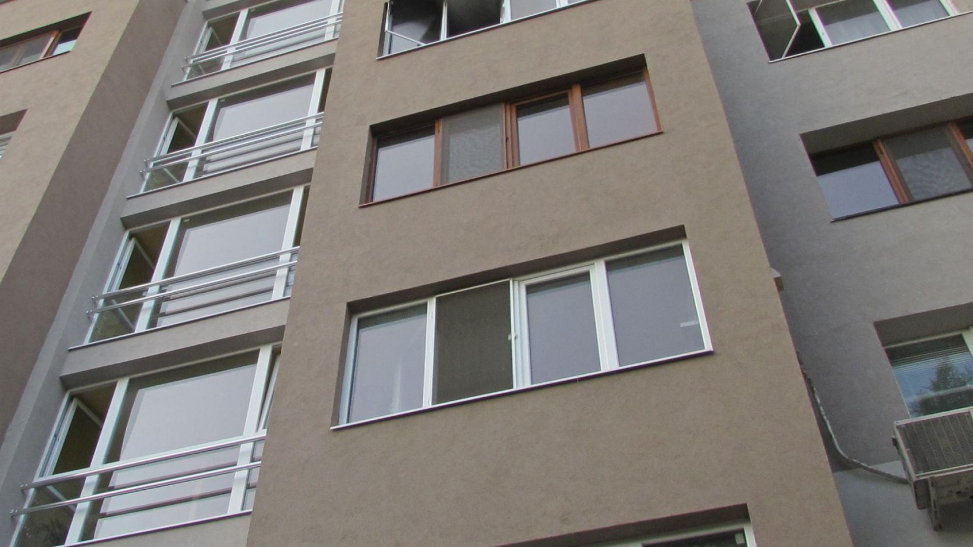 Тази година студентите изчакват до последно и в последните дни