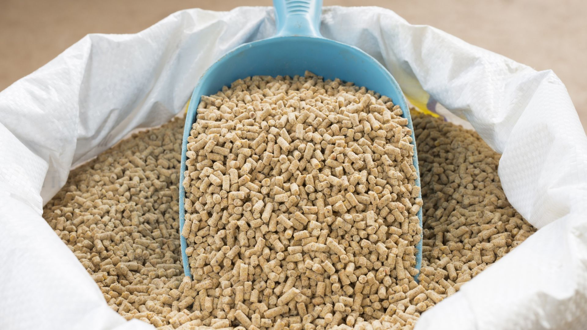 Българската агенция по безопасност на храните БАБХ проследява фуражна суровина от