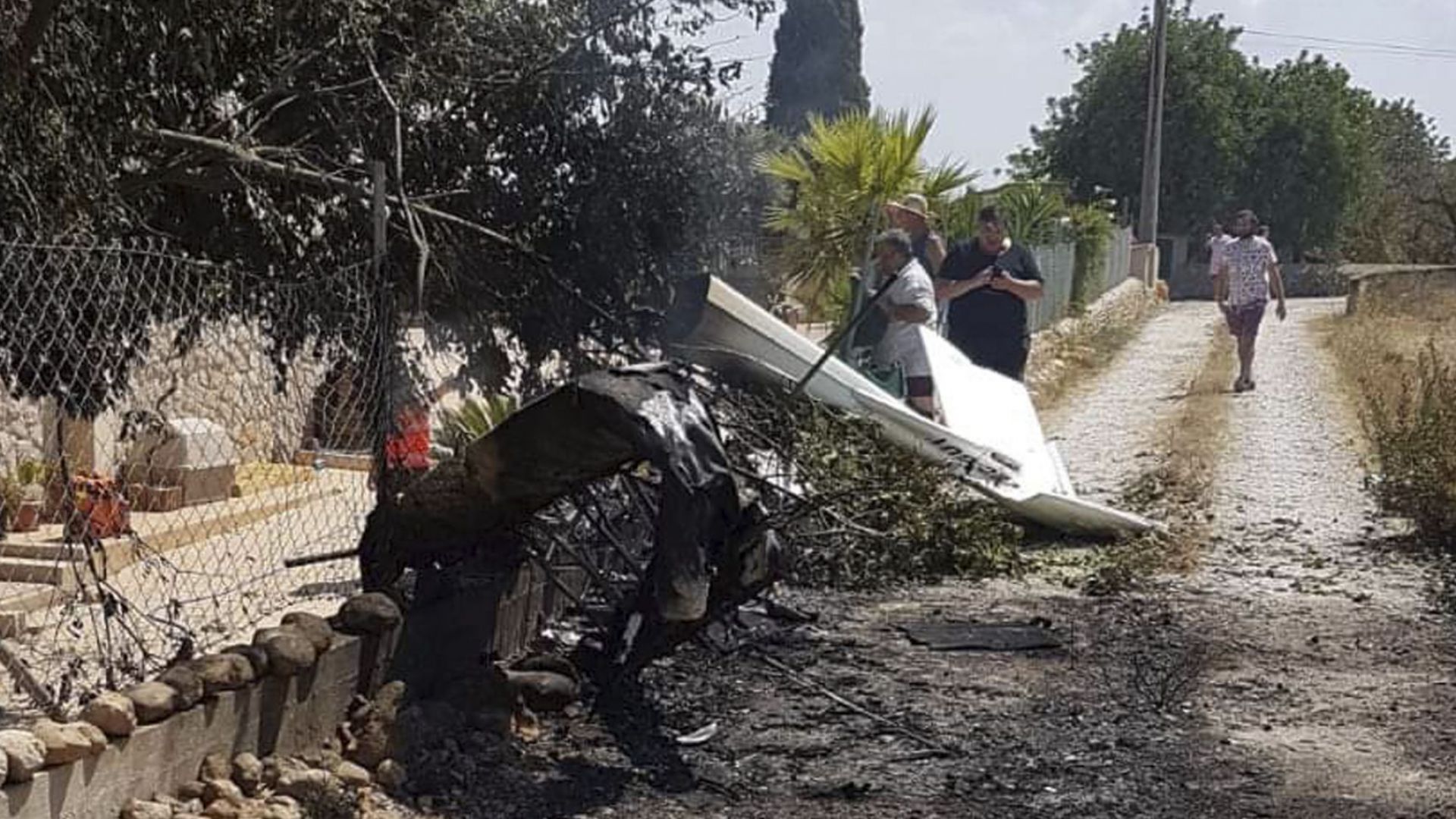 Петима души са загинали при катастрофа между хеликоптер и самолет