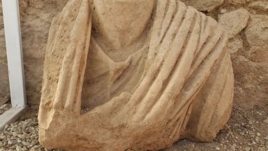 Античните скулптури от Хераклея Синтика станаха три
