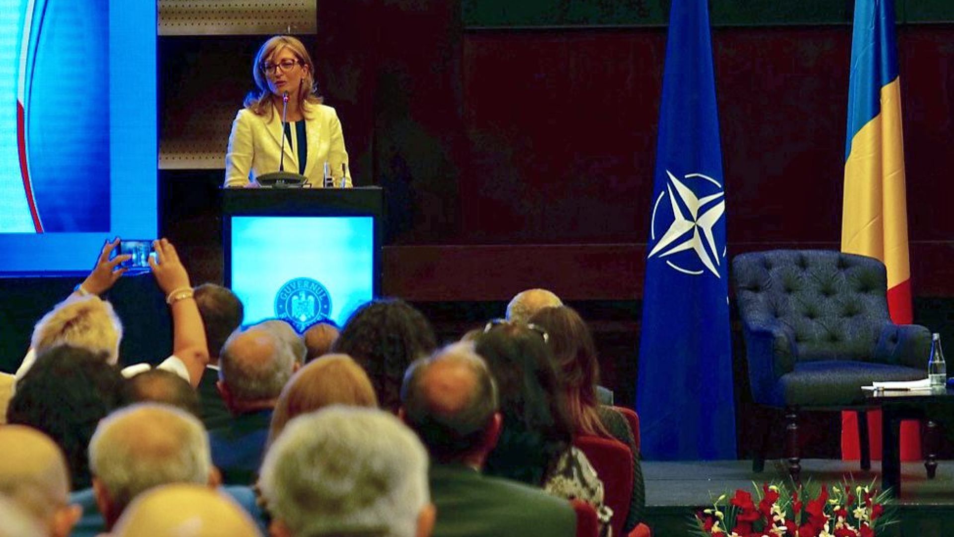 В рамките на работното си посещение в Букурещ вицепремиерът и