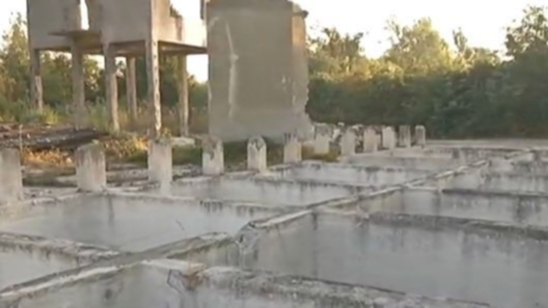 Властите издирват собственика на бивша фабрика за вар край Горна