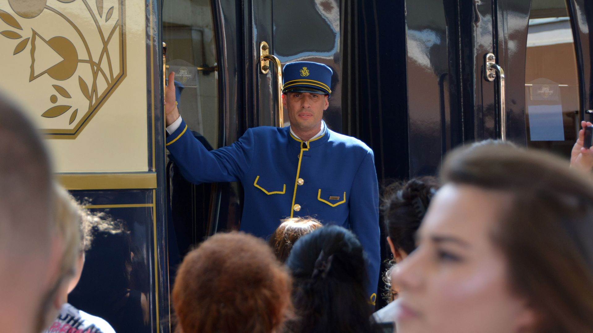 Легендарният влак Ориент Експрес който пътува от Париж до Истанбул