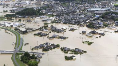Мащабна евакуация на десетки хиляди в Япония заради наводнения