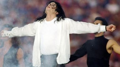 Премахнаха три оспорвани песни на Майкъл Джексън от стрийминг платформите