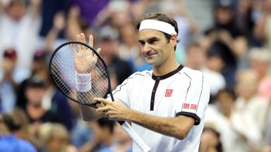 Федерер отново даде сет, но победи в мач №100 на US Open