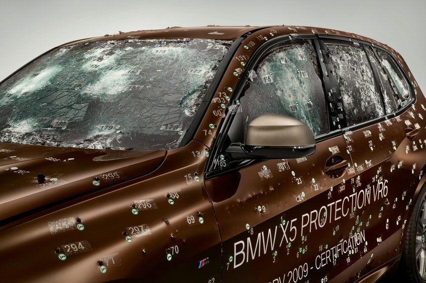 Представиха бронираният BMW X5 Protection VR6