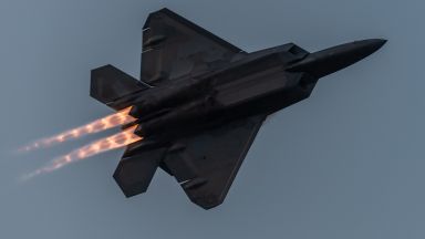 Най-добрият американски изтребител прелетя над Чикаго