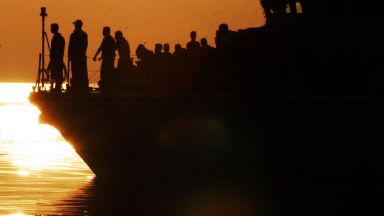 7 извънредни мерки: Гърция реши как да се справи с рязко засилената мигрантска вълна