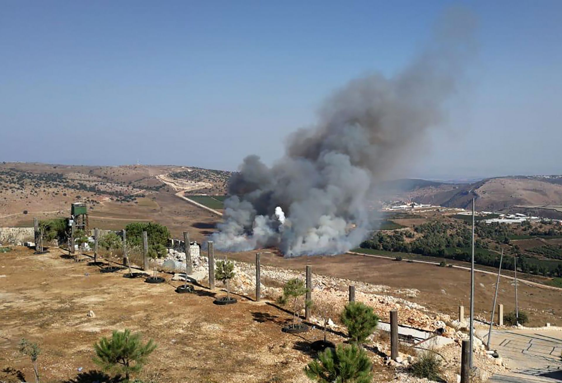  Изграелска ракета, паднала в ливанско село 
