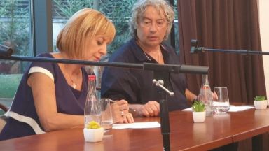  Мая Манолова: Кандидатирам се самоуверено и почтено за кмет, депозирам оставка като омбудсман 