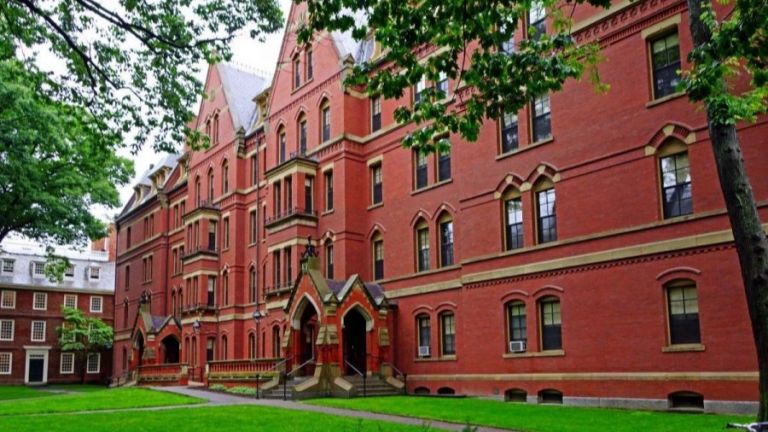 Резултат с изображение за „Харвардски университет.“