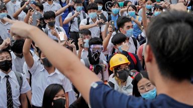 "Зара" се дистанцира от протестите в Хонконг
