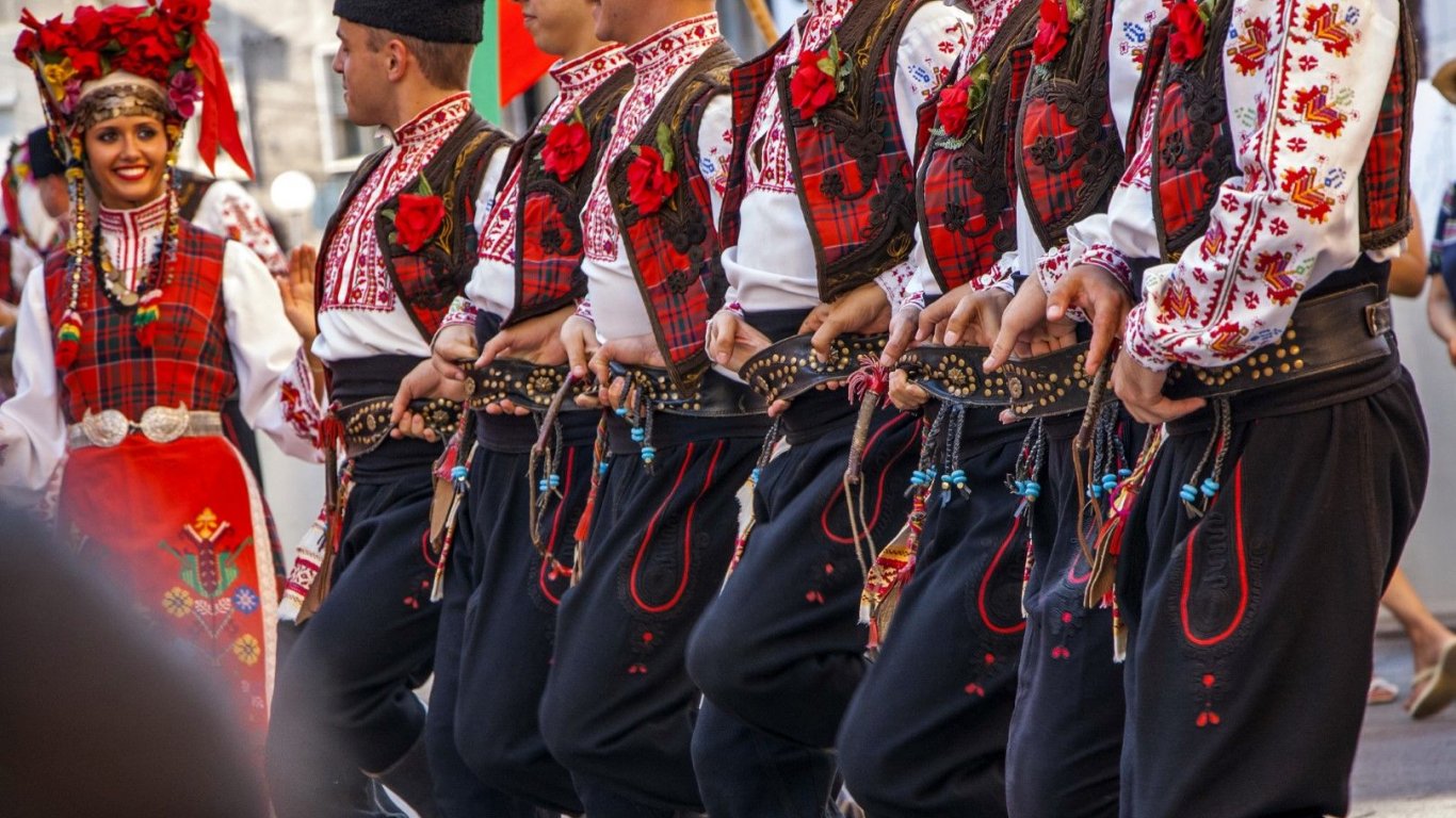 Музикален пърформанс представя "Седемте чудеса на България"