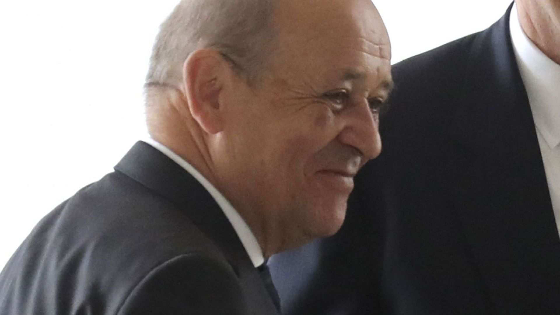 Френският министър на външните работи Жан Ив Льо Дриан каза днес