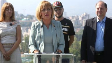Граждански активисти, артисти и олимпийски шампион издигнаха Мая Манолова за кмет на София