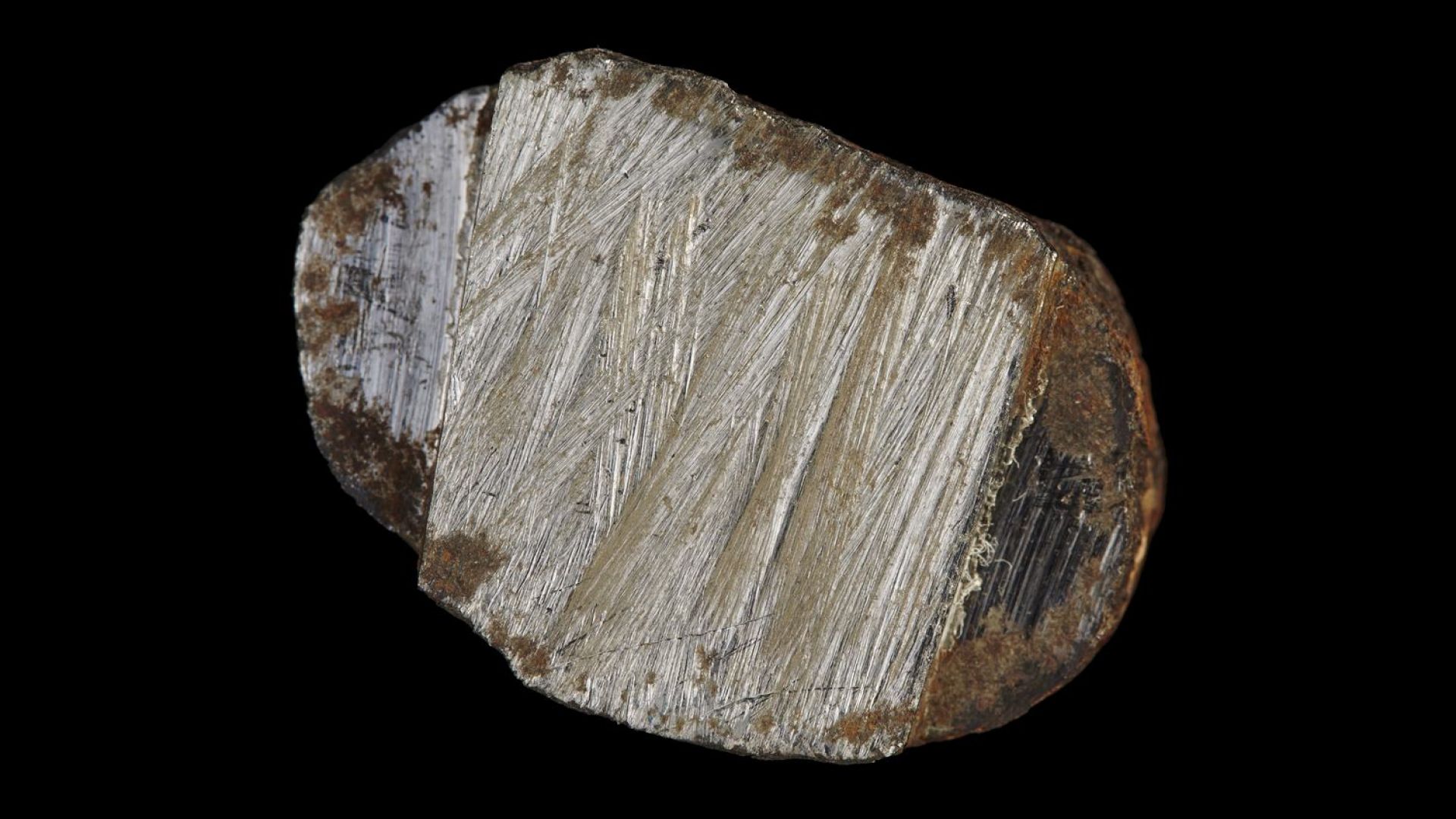 В метеорит откриха прах, по-стар от Слънцето