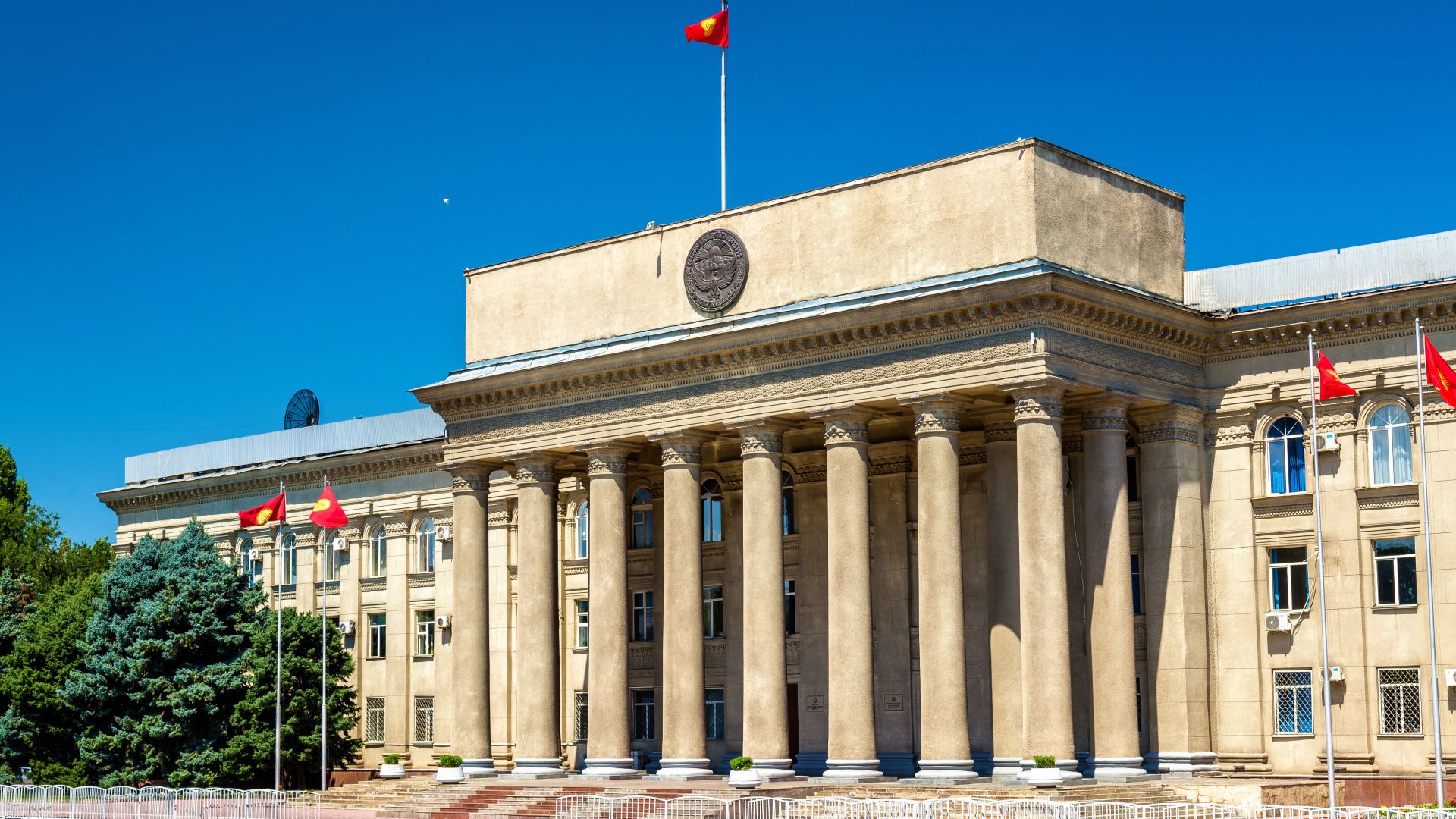 От началото на новата си сесия долната камара на казахстанския