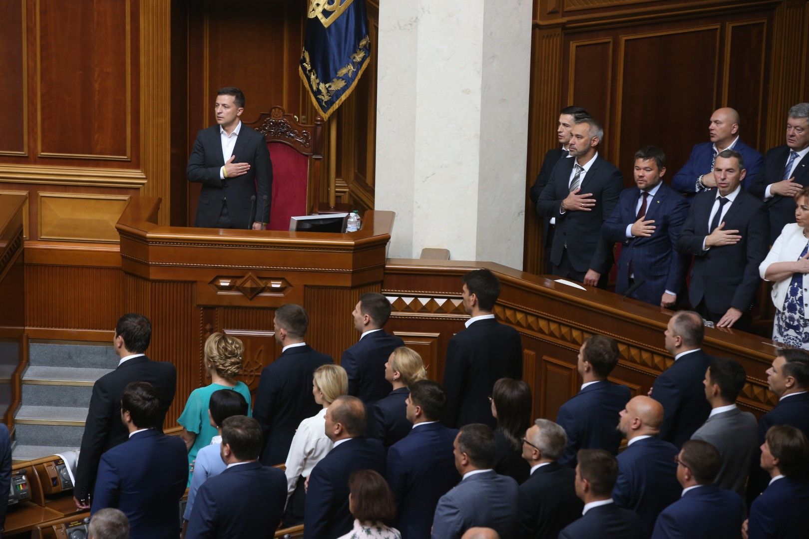 Украинските депутати и президентът Зеленски