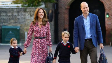 Кейт и Уилям изпратиха принцеса Шарлот и принц Джордж на училище (снимки)