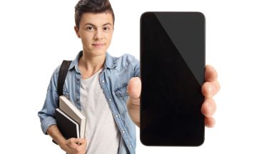А1 пусна смартфони на половин цена за новата учебна година