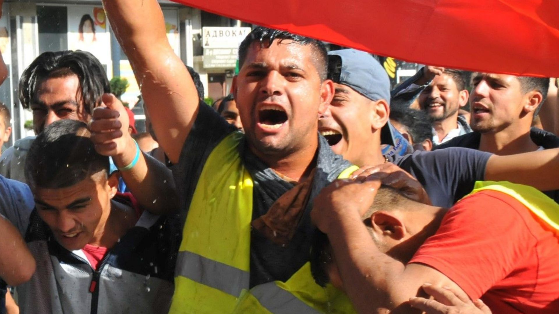 Едва 41 на сто от ромите в България изразяват доверие