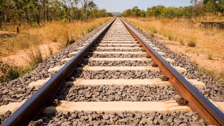 Предадоха на съд началник на влак заради смъртта на стрелочник,