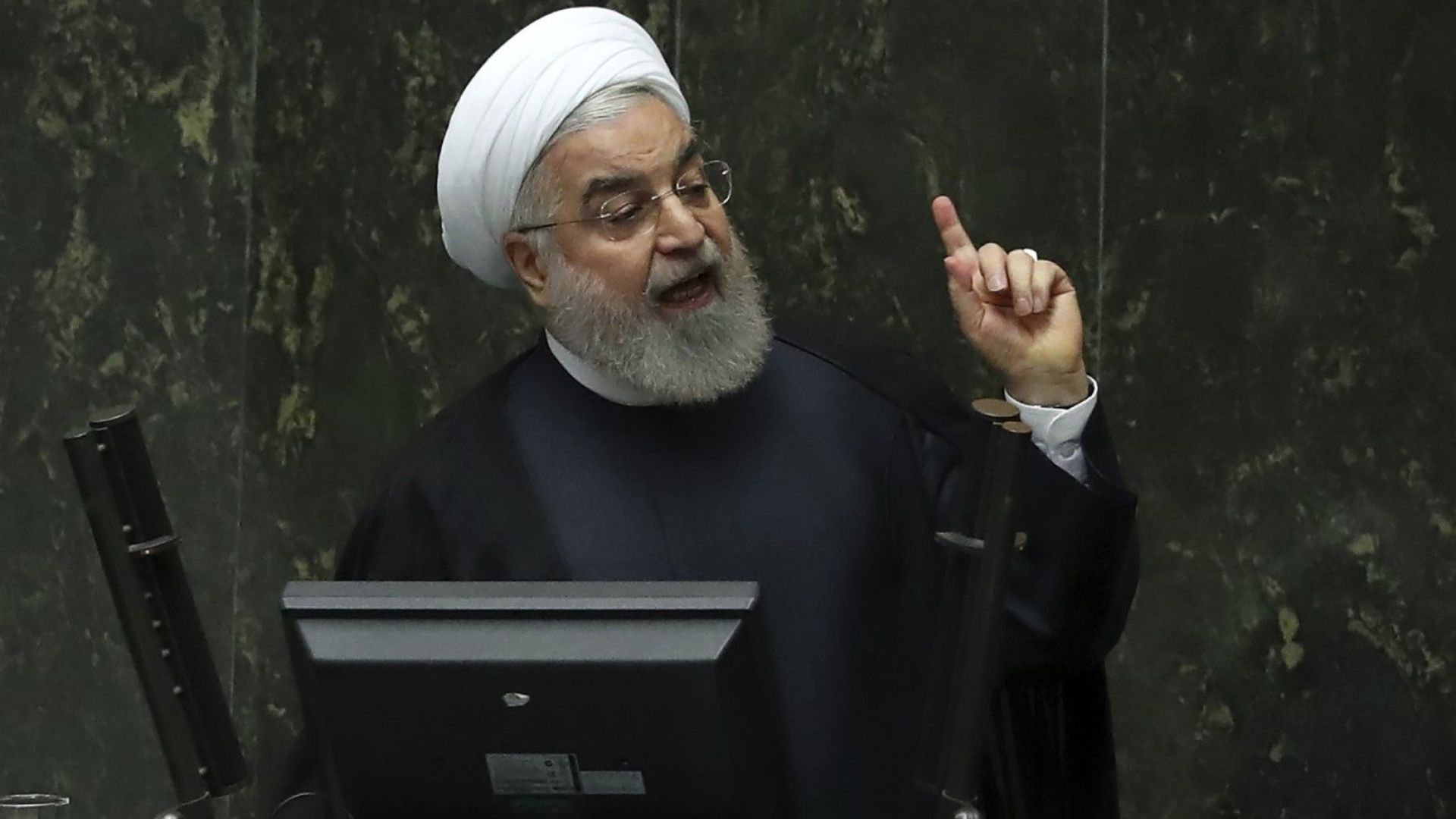 Иранският президент Хасан Рохани заяви днес че никой не бива