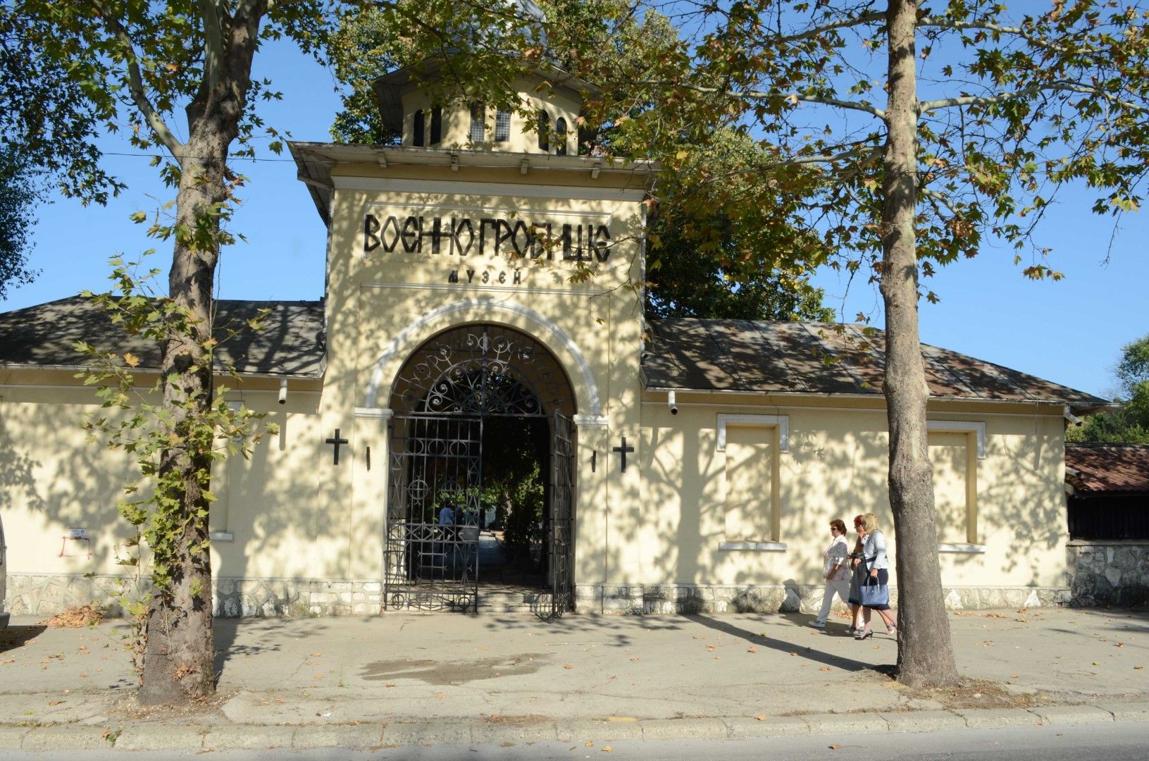 Във военното гробище-музей в Добрич - най-голямото в страната от времето на Първата световна война, в което са погребани близо 3500 бойци от шест национални армии, бе обявен Ден на отворените врати