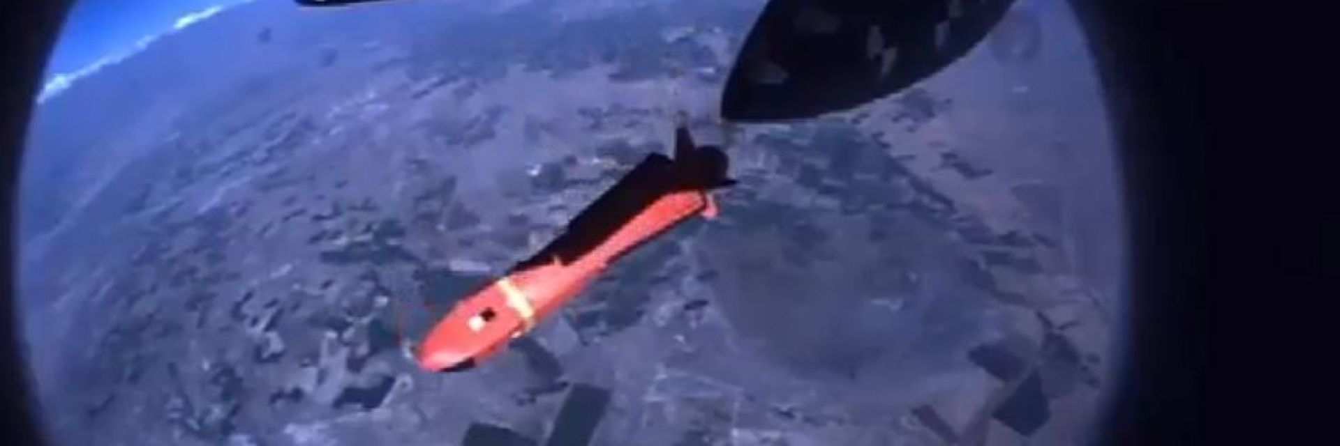 Турция тества успешно първата си крилата ракета с бойна глава (видео)