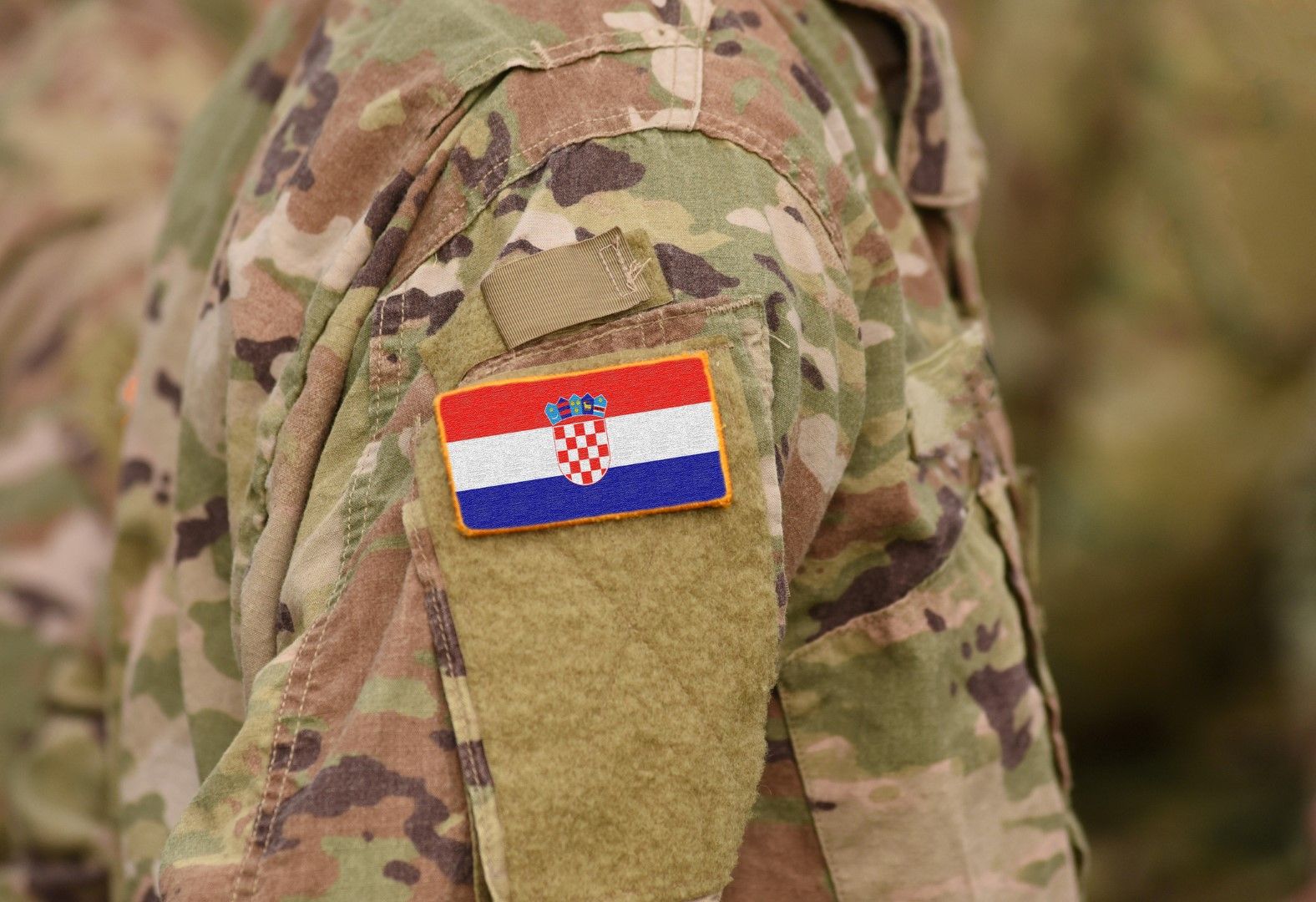 Не във военните униформи в багажа на спрените на сръбската граница хърватски кадети бил проблемът, а в документите им