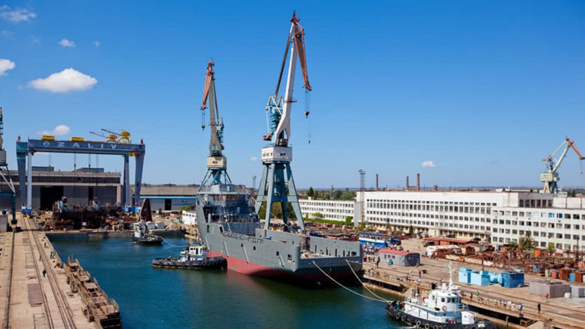 След като не получи "Мистрал"-ите, Русия започва да строи в Крим два десантни кораба